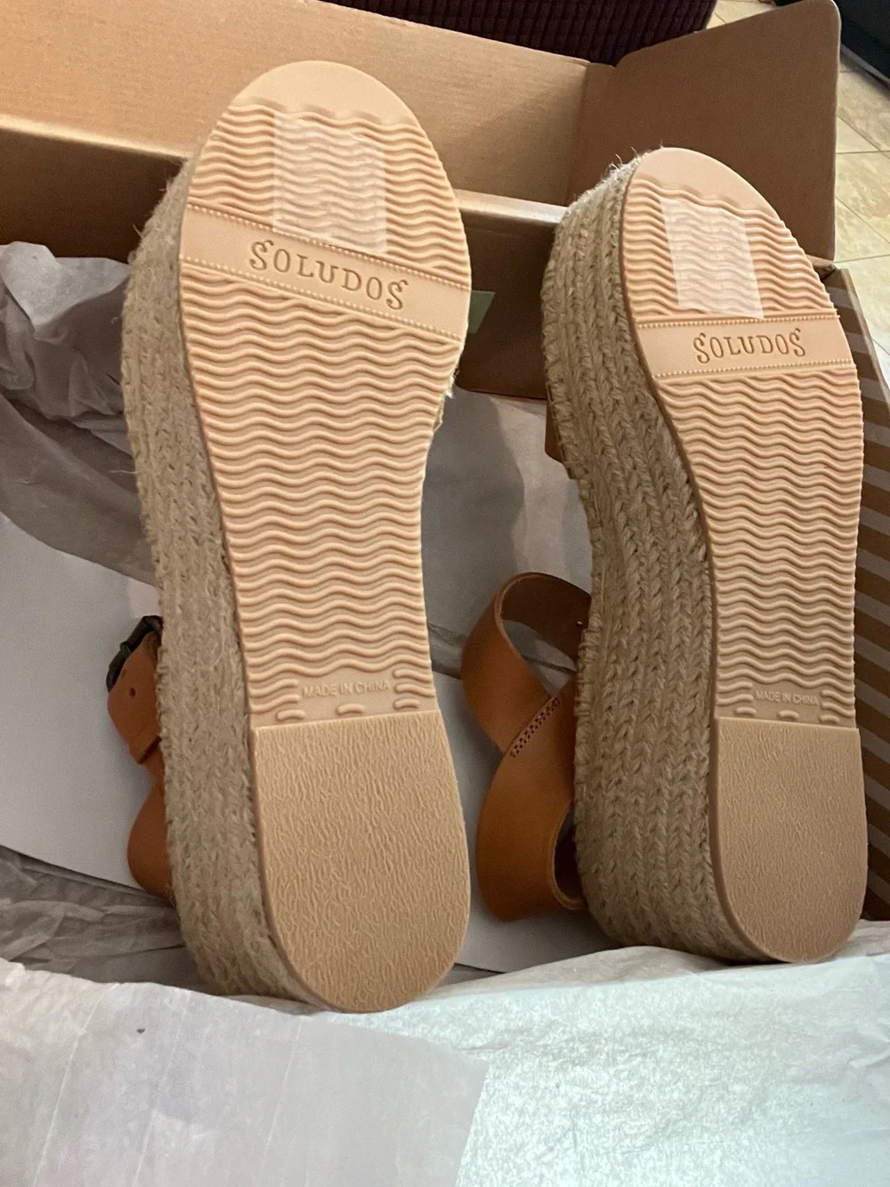 Soludos Nude Women’s Minorca High Platform Leather Sandal Box Label
